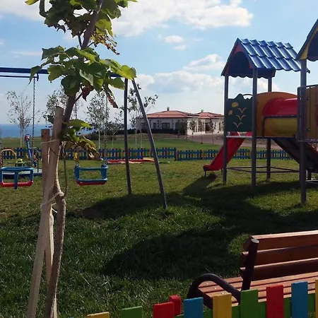 - Lighthouse Golf & Resort5* Balchik